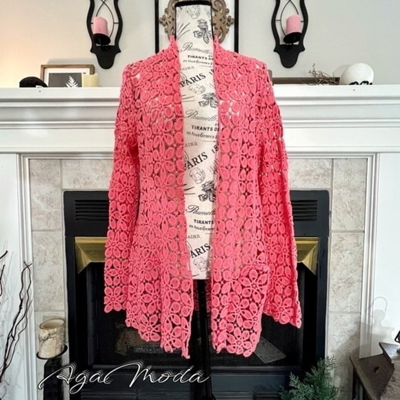 Neiman Marcus exclusive lace open jacket. - Picture 1 of 12
